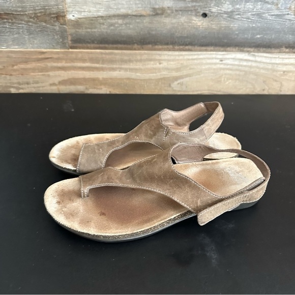 Dankso Reece Sandal Flat Leather Adjustable Stone Waxy Burnished Comfort 41/10.5 - Picture 2 of 9